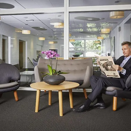 Frederiksdal Sinatur & Konference Hotel 3*