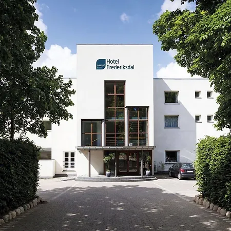 Hotel Frederiksdal Sinatur & Konference 3*